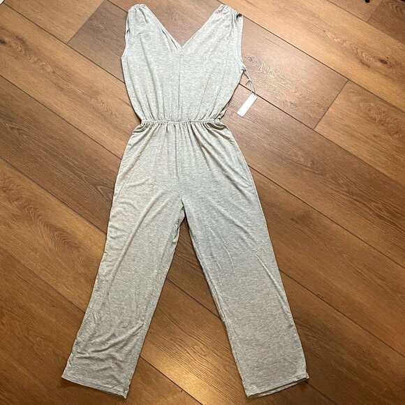 Six/Fifty NWT Gray "Leah" Jumpsuit Size S - Picture 2 of 7